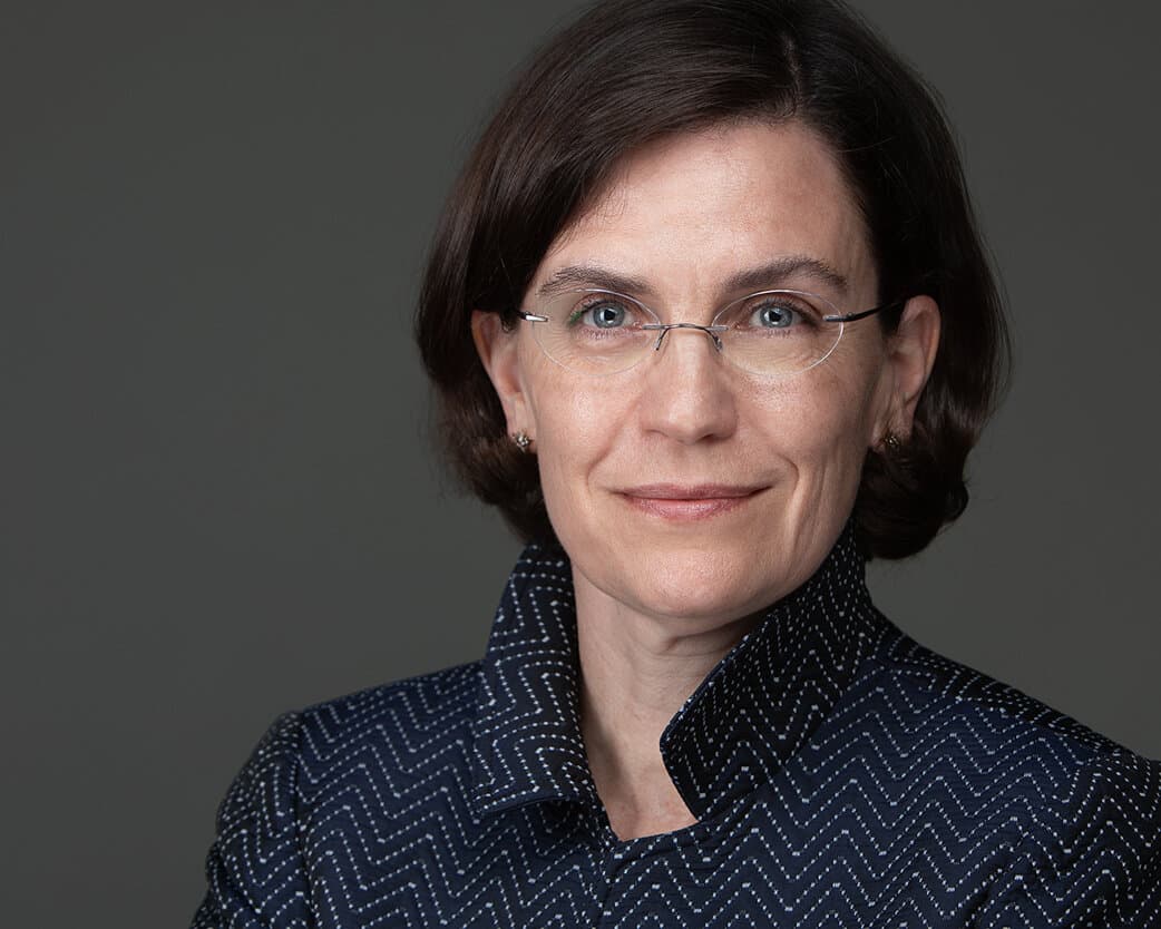 Anne - Professional Headshot